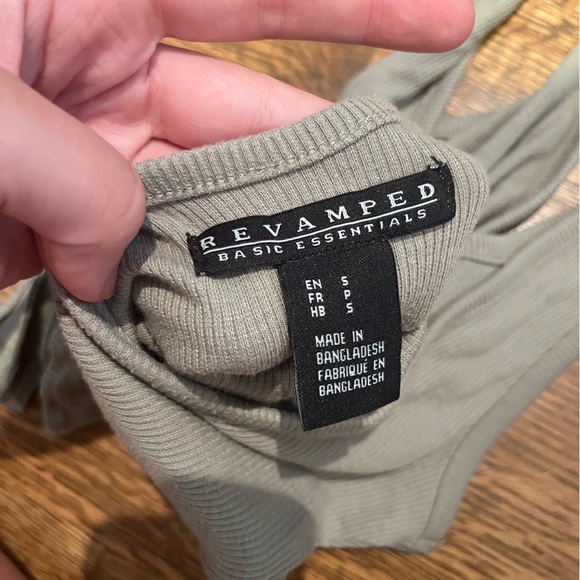 Cropped pale green low back thong bodysuit - Picture 3 of 3